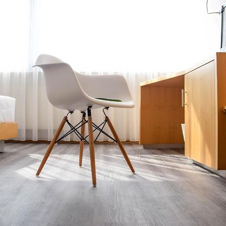 Cristall Hotel Waghaeusel Bilik gambar