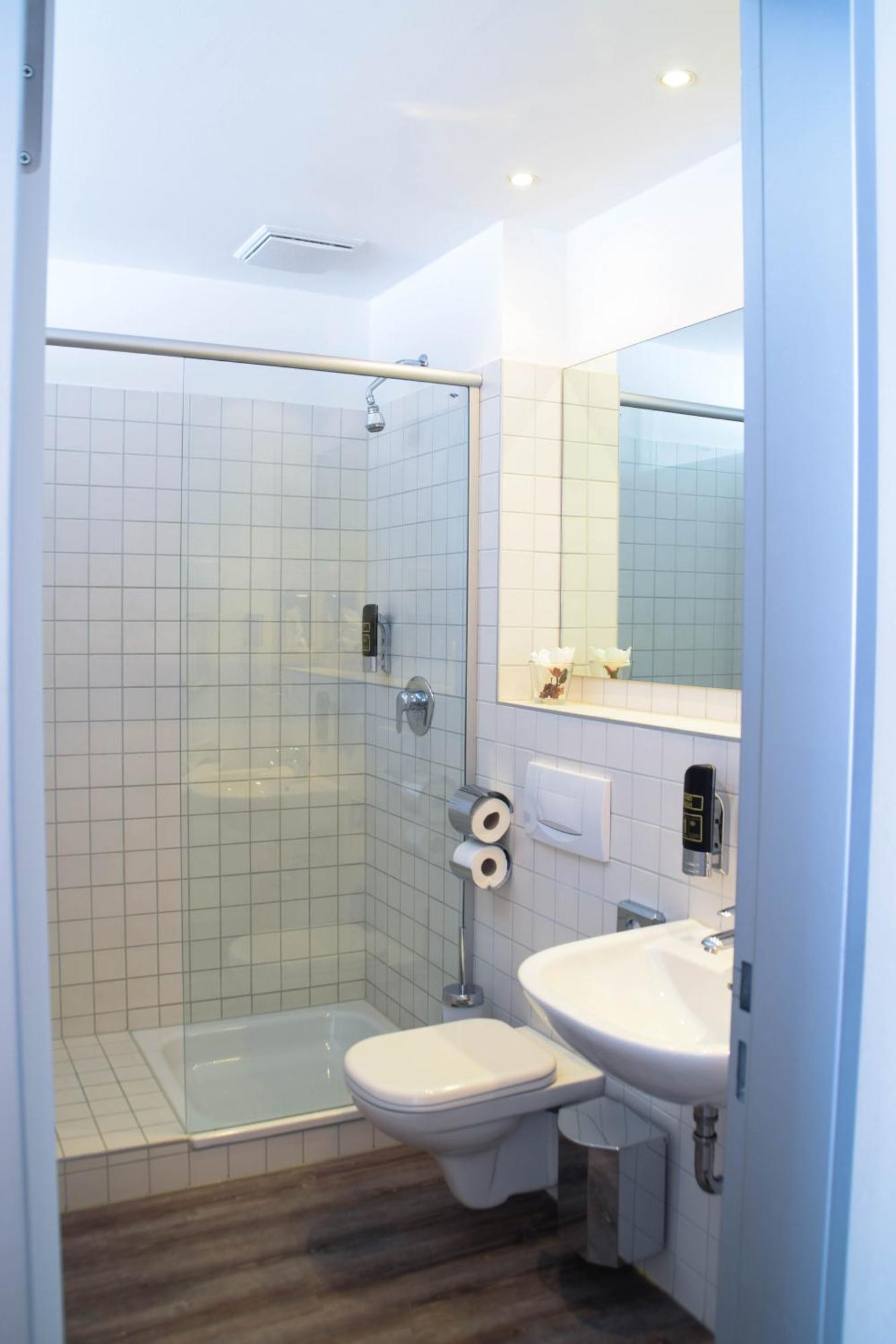 Cristall Hotel Waghaeusel Bilik gambar